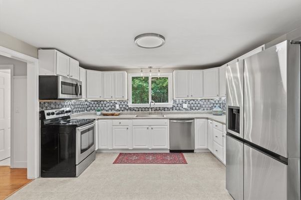 Interior, Kitchen, Pendant Lights, Stainless Steel Appliances