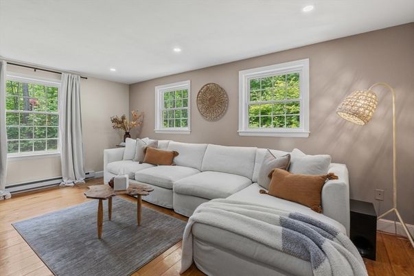 Interior, Living room, Recessed Lighting, Wood Texture Flooring