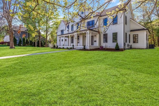Backyard, Exterior, Facade, Cape Cod