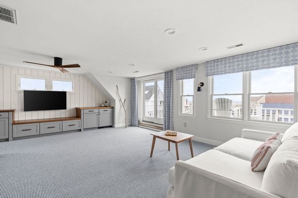 Interior, Living room, Recessed Lighting, Water