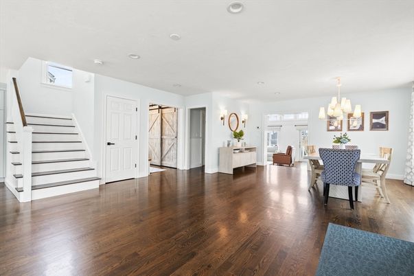 Chandelier, Dining room, Interior, Recessed Lighting, Wood Texture Flooring