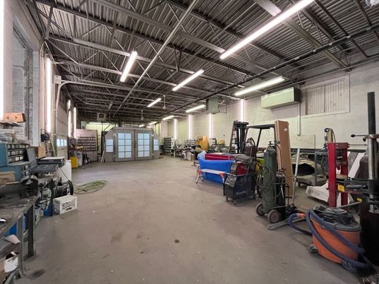 Fitness Equipment, Interior, Recessed Lighting