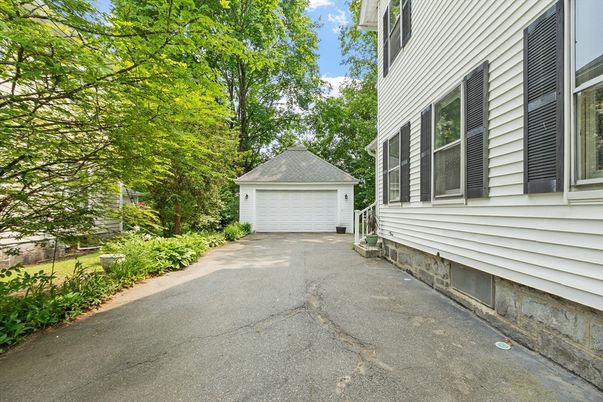 Detached Garage, Exterior