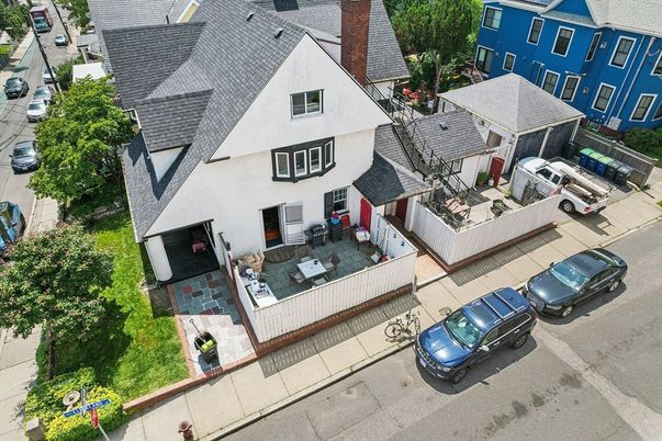 Exterior, Drone