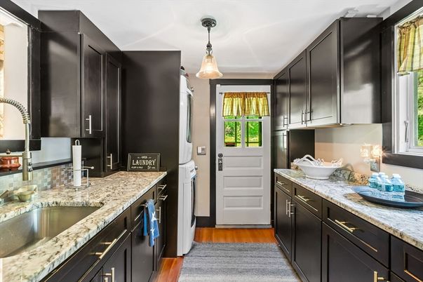 Interior, Kitchen, Pendant Lights, Wood Texture Flooring