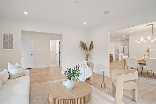 Dining room, Interior, Kitchen, Pendant Lights, Recessed Lighting, Wood Texture Flooring