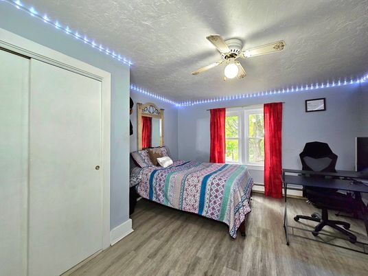 Bedroom, Home Office, Interior, Wood Texture Flooring