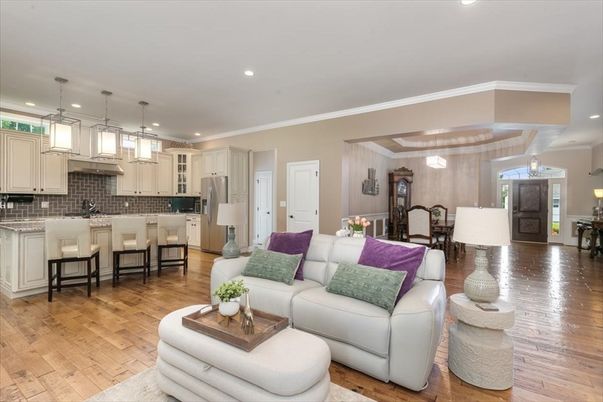 Dining room, Interior, Kitchen, Living room, Pendant Lights, Recessed Lighting, Stainless Steel Appliances, Wood Texture Flooring