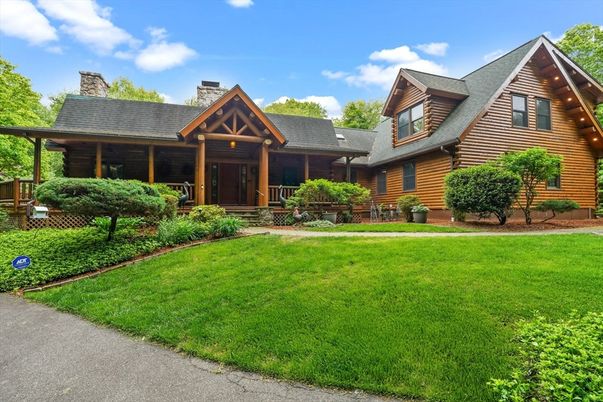Backyard, Exterior, Facade, Log Home