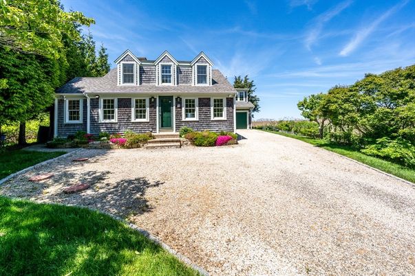 Exterior, Facade, Cape Cod