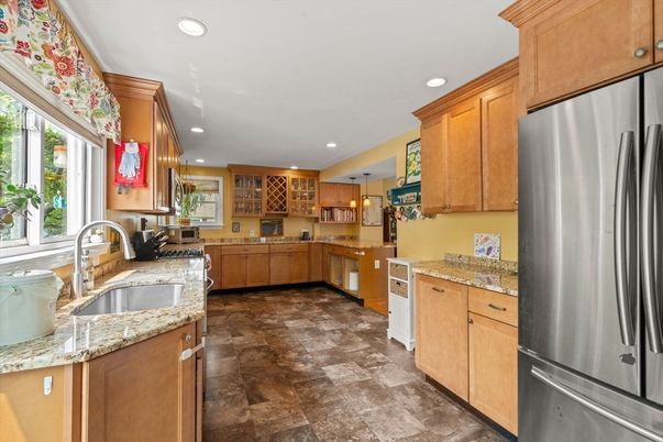 Interior, Kitchen, Pendant Lights, Recessed Lighting, Stainless Steel Appliances