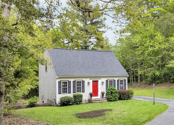 Exterior, Facade, Cape Cod