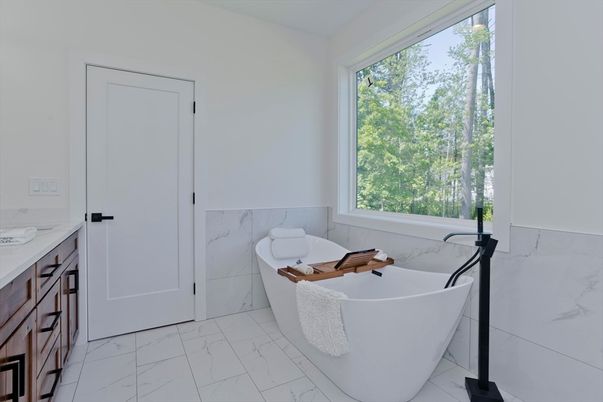 Bathroom, Free Standing Baths, Interior, Marble, Marble Walls
