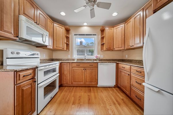 Interior, Kitchen, Recessed Lighting, Wood Texture Flooring