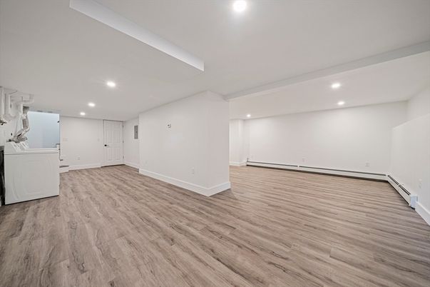 Empty room, Interior, Recessed Lighting, Wood Texture Flooring