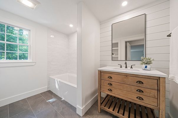Bathroom, Interior, Recessed Lighting