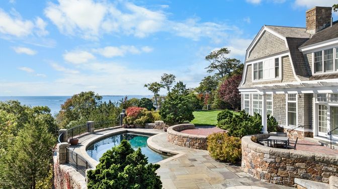 Exterior, Pool, Water