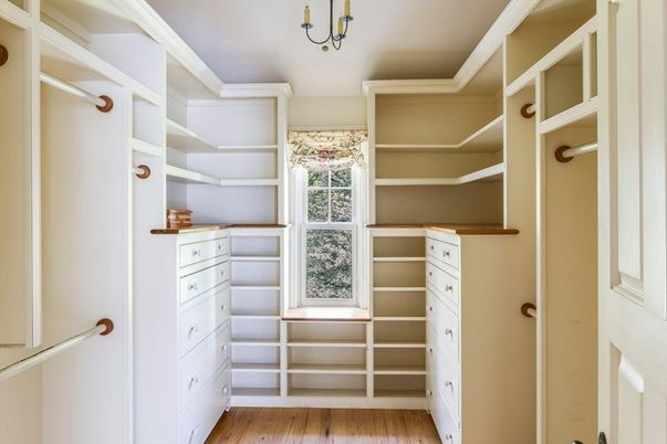 Interior, Walk-in Closets, Wood Texture Flooring