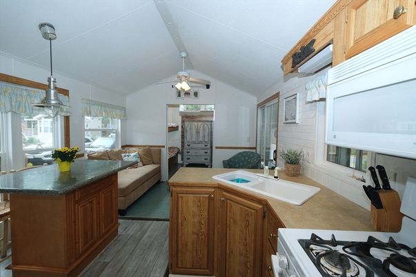 Interior, Kitchen, Living room, Pendant Lights, Wood Texture Flooring