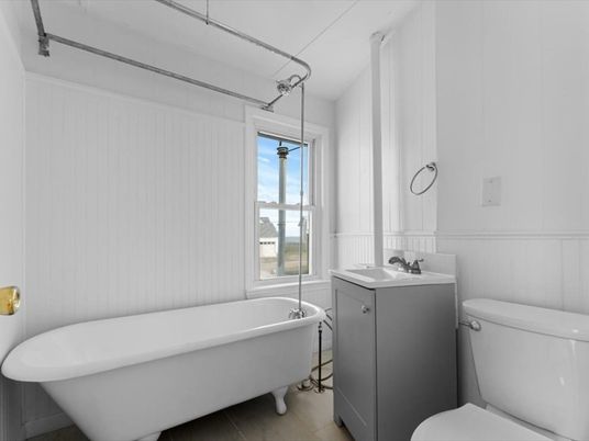 Bathroom, Free Standing Baths, Interior