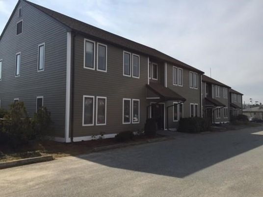 Exterior, Facade, Rowhouse