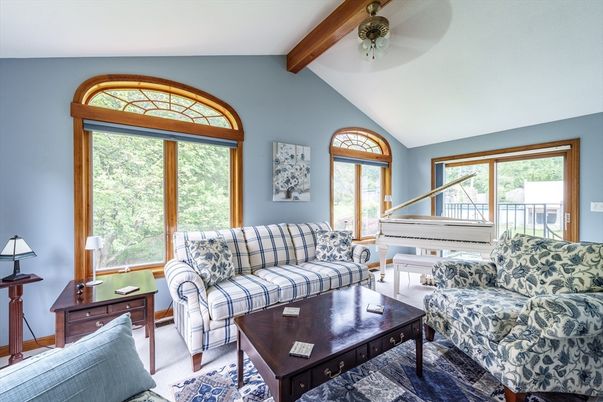 Interior, Living room, Piano, Wooden Beams
