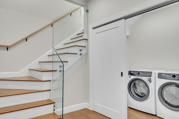 Interior, Washer, Wood Texture Flooring