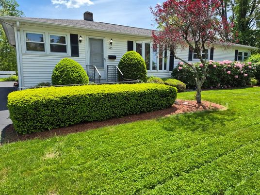 Backyard, Exterior, Facade, Cape Cod