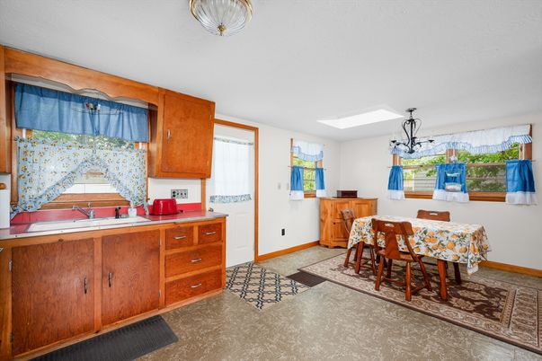 Dining room, Interior