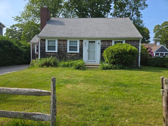 Backyard, Exterior, Facade, Cape Cod