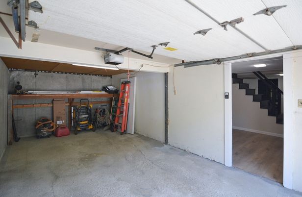 Garage, Interior
