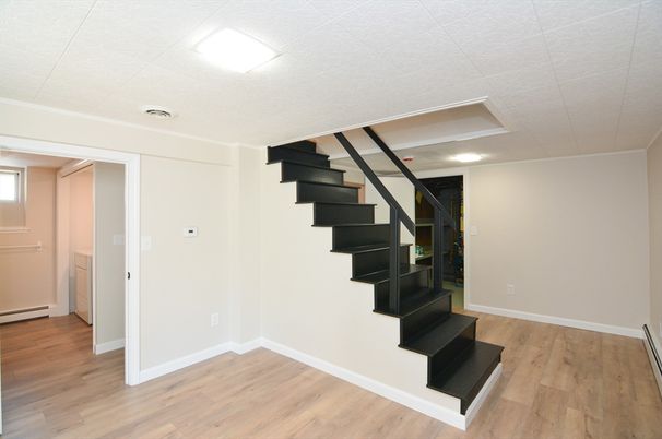 Interior, Recessed Lighting, Wood Texture Flooring