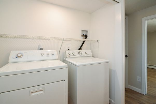 Interior, Utility Closets, Washer, Wood Texture Flooring
