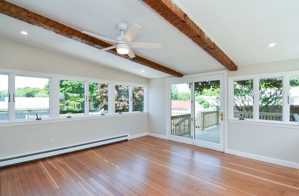 Empty room, Interior, Recessed Lighting, Wooden Beams, Wood Texture Flooring