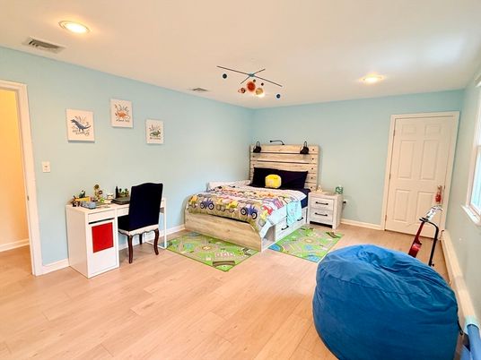 Bedroom, Home Office, Interior, Recessed Lighting, Wood Texture Flooring