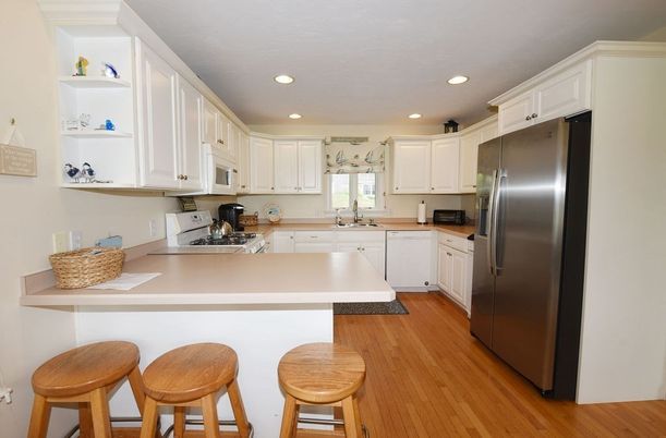 Interior, Kitchen, Recessed Lighting, Wood Texture Flooring