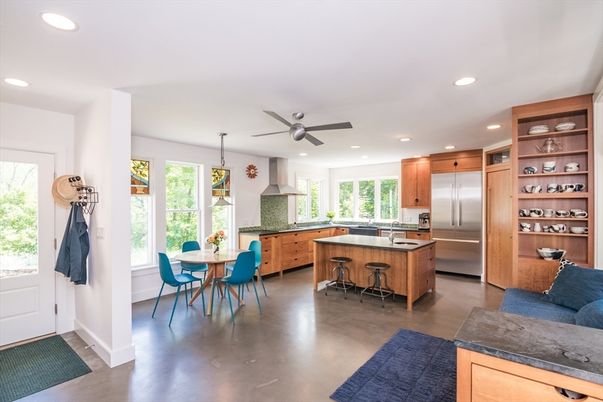 Dining room, Interior, Kitchen, Pendant Lights, Recessed Lighting, Stainless Steel Appliances