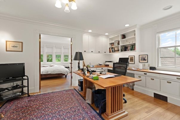 Home Office, Interior, Recessed Lighting, Wood Texture Flooring