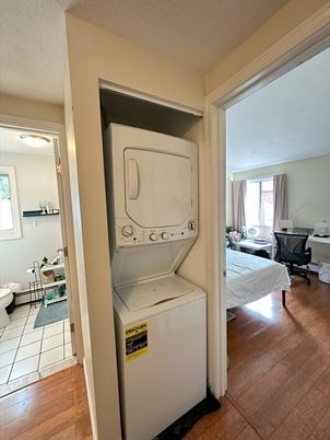 Interior, Utility Closets, Washer, Wood Texture Flooring