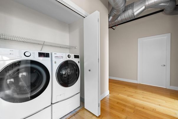 Interior, Utility Closets, Washer, Wood Texture Flooring