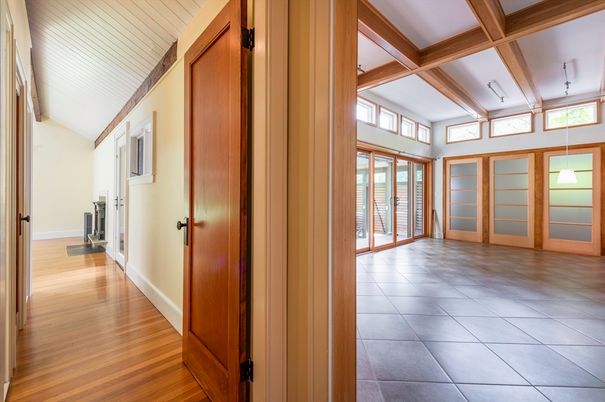 Empty room, Interior, Wooden Beams, Wood Texture Flooring