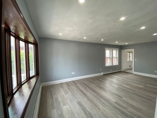 Empty room, Interior, Recessed Lighting, Wood Texture Flooring