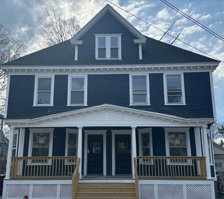 Exterior, Facade, Queen Anne Victorian