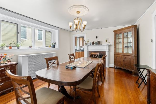 Chandelier, Dining room, Fireplace, Interior, Wood Texture Flooring