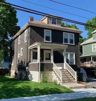 Exterior, Facade, American Foursquare