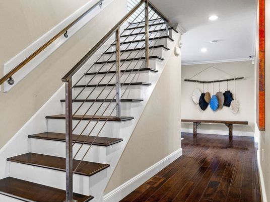 Interior, Recessed Lighting, Wood Texture Flooring