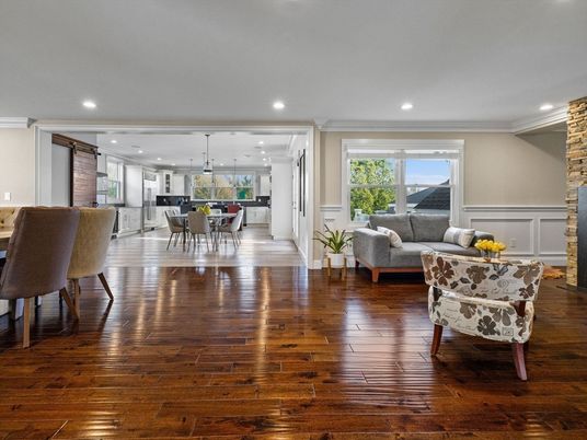 Dining room, Interior, Kitchen, Living room, Pendant Lights, Recessed Lighting, Wood Texture Flooring