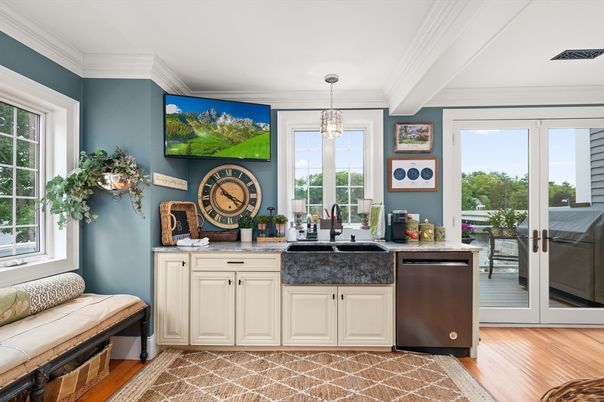 Interior, Kitchen, Pendant Lights, Wood Texture Flooring