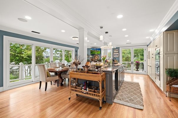 Chandelier, Dining room, Interior, Kitchen, Pendant Lights, Recessed Lighting, Wood Texture Flooring