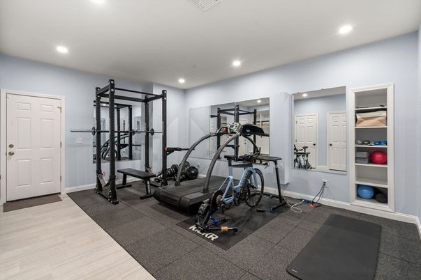 Fitness Equipment, Interior, Recessed Lighting, Wood Texture Flooring